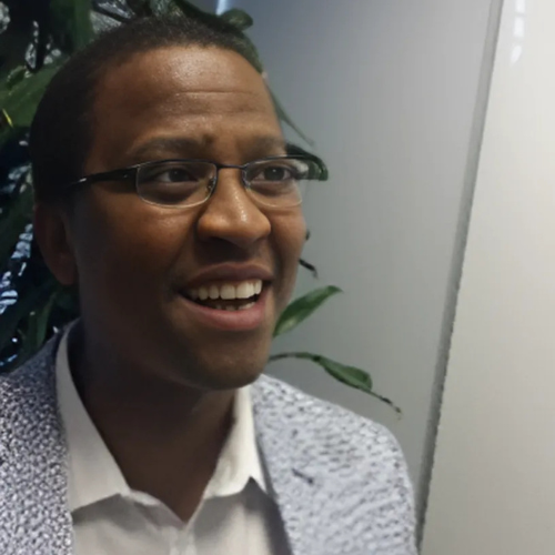 Dr Xola Qhogwana Dr Xola Qhogwana